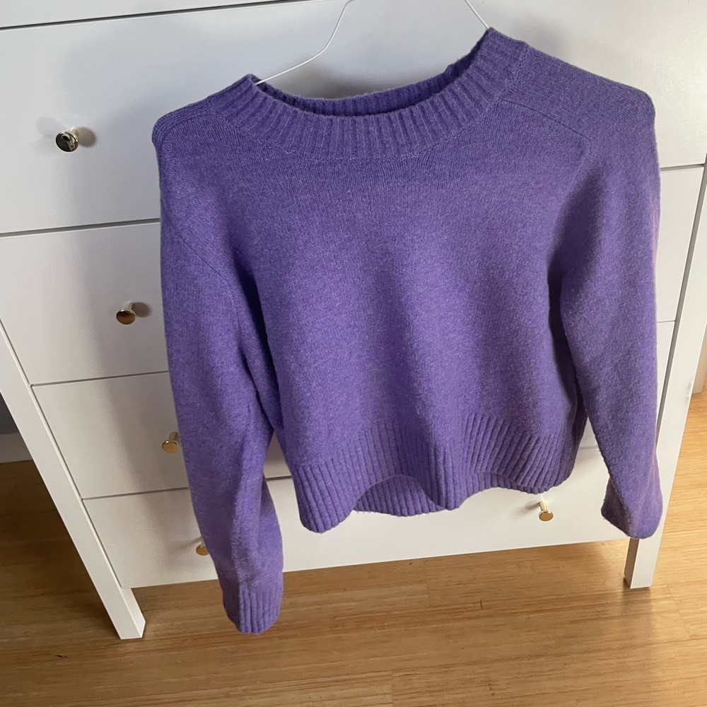 Universal Threads Cashmere-like sweater